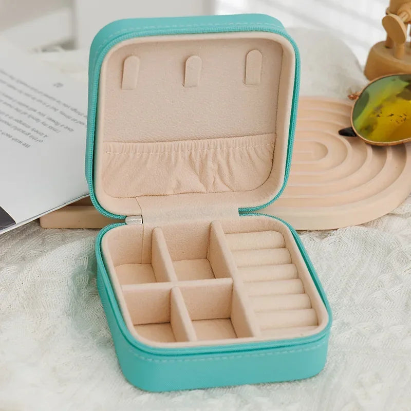 Compact Jewelry Case – Travel & Storage Solution