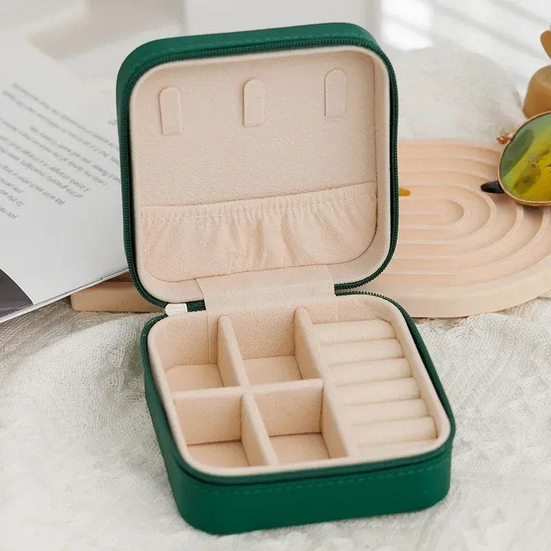 Compact Jewelry Case – Travel & Storage Solution